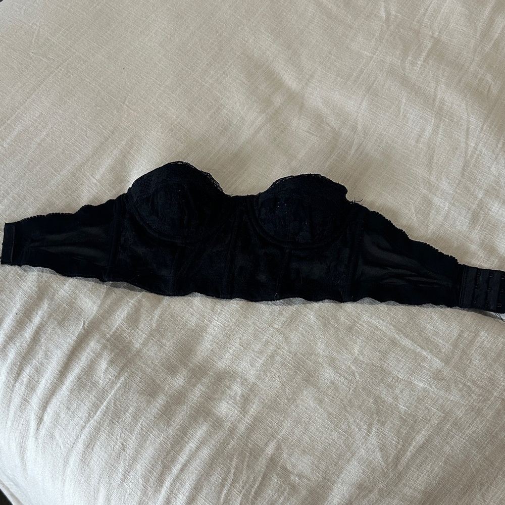 Forever 21 Black Lace Strapless Bra